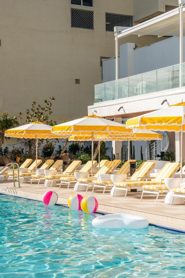 Newport Beachside Hotel & Resort Sunny Isles Beach Eksteriør billede